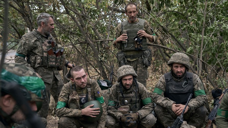 Quân đội Ukraine ở khu vực phía đông nam Pokrovsk, Donetsk. Ảnh: Getty.