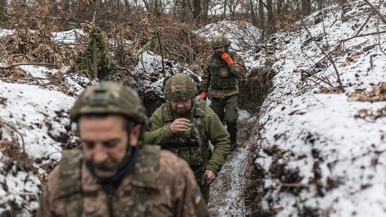 Các binh sĩ Ukraine trên chiến tuyến. Ảnh: Getty.