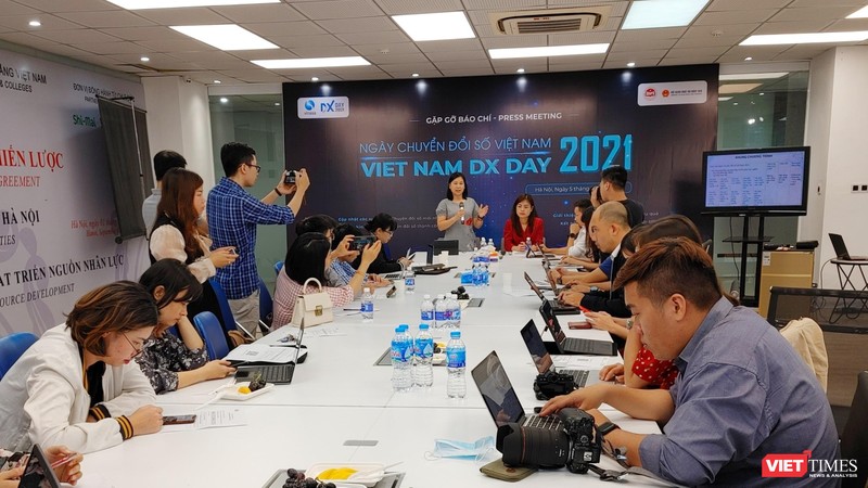 Họp báo công bố Ngày Chuyển đổi số Việt Nam 2021.