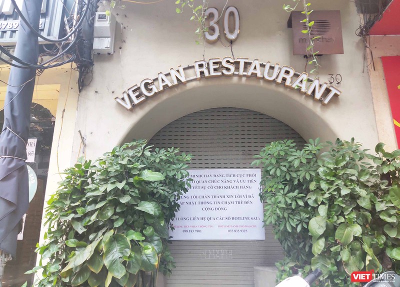 Nhà hàng Vegan Restaurant phân phối pate Minh Chay ở 30 Mã Mây đóng kín cửa (Ảnh: Minh Thúy) 