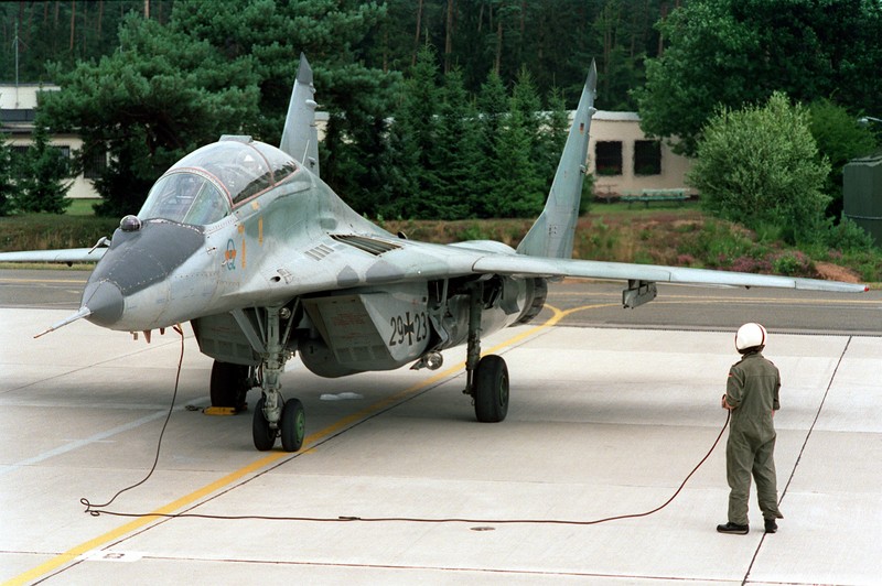 Ukraine bắt giữ đối tượng buôn lậu phụ kiện máy bay MiG-29 