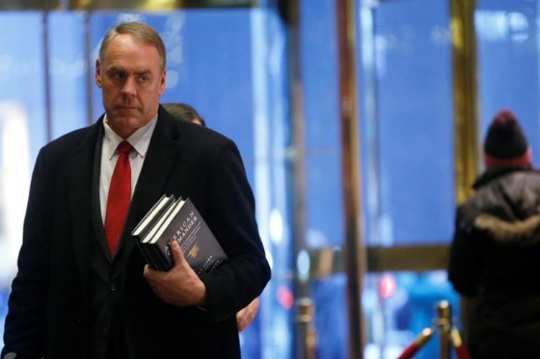 Ông Ryan Zinke.