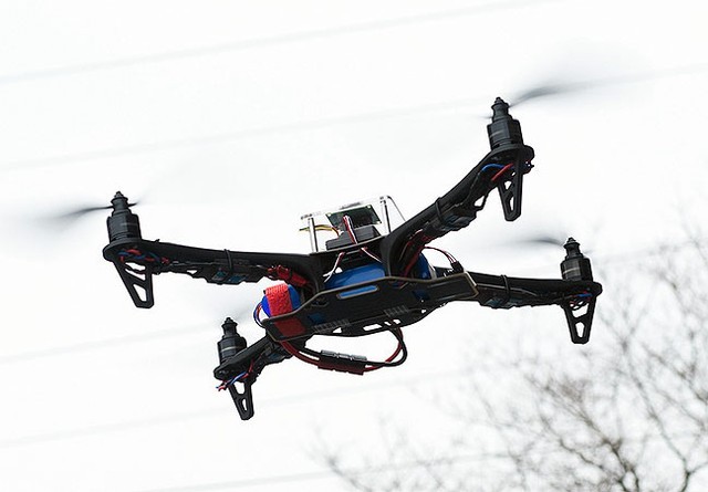 Drone, hoặc máy bay không người lái đã trở thành trào lưu mới của những người yêu công nghệ tại Việt Nam