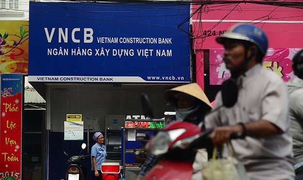 Sau khi tái sinh, những ngân hàng bị mua 0 đồng sẽ sáp nhập vào Vietinbank, Vietcombank hoặc đem bán đấu giá