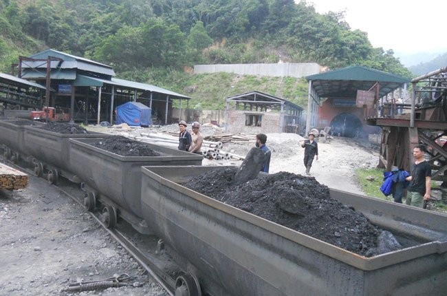 Khai thác than tại mỏ Vàng Danh, tỉnh Quảng Ninh