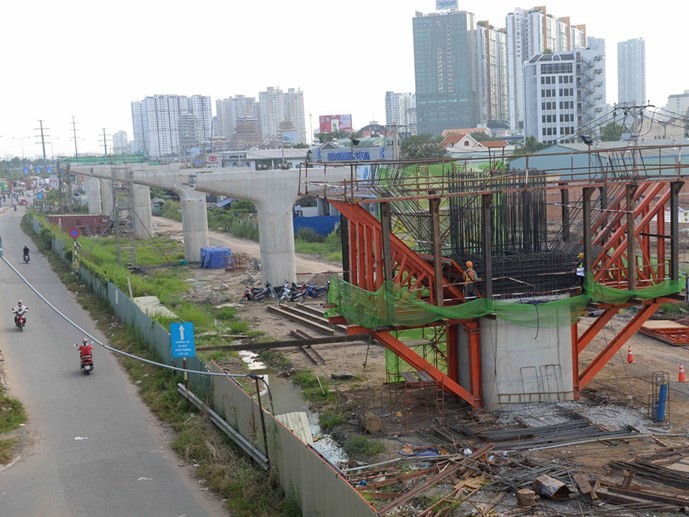 Dự án xây dựng tuyến metro Bến Thành - Suối Tiên đoạn qua địa bàn Q.2, Q.Thủ Đức ngày 9.11 - Ảnh: Diệp Đức Minh