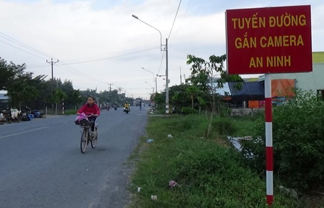 Hệ thống camera được trang trí nổi bật, cảnh báo cho người dân lẫn tội phạm.