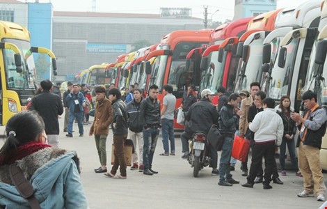 Việc kiểm tra liên tục gây khó khăn trong công tác kinh doanh của các doanh nghiệp vận tải. Ảnh: VIẾT LONG