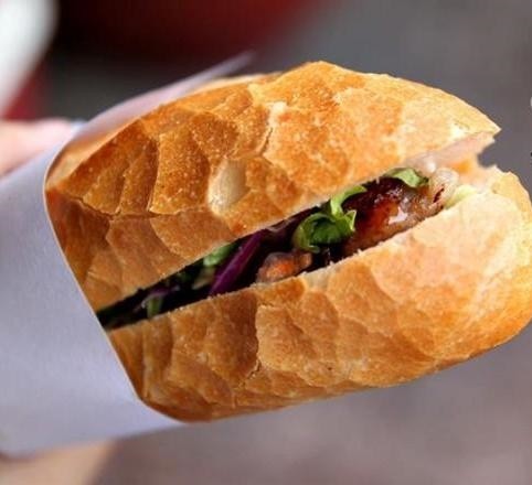 Giật bánh mì, chuối sấy 45 ngàn đồng: Bị truy tố từ 3-10 năm tù