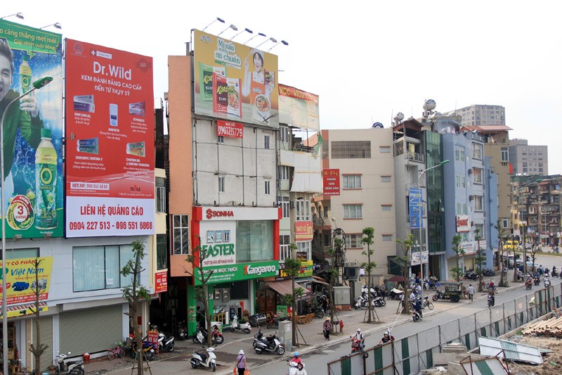 Một ngôi nhà “siêu mỏng” trên đường Trường Chinh (quận Thanh Xuân). Ảnh:Hà Nội mới