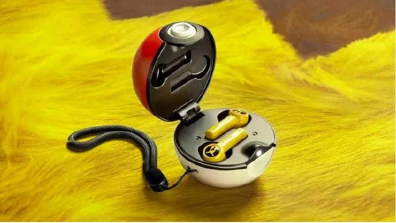 Chiếc tai nghe không dây Pokemon của Razer (Ảnh: Gizmodo)