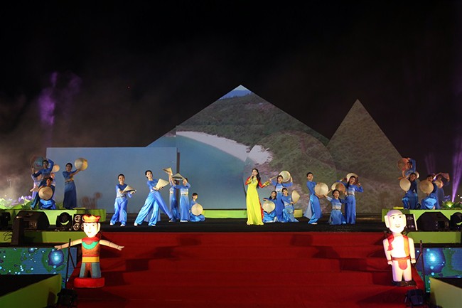 Chương trình nghệ thuật đặc sắc đêm chung kết DIFF 2017