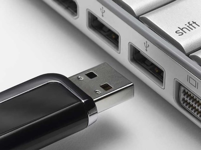 Người dùng thường bị mất dữ liệu trên USB vì nhiều nguyên nhân khác nhau. Ảnh: INTERNET