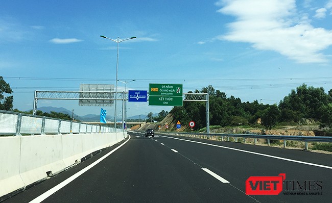 Tổng mức đầu tư (giai đoạn 1) đối với tuyến cao tốc Đà Nẵng-Quảng Ngãi, là 1.640,82 triệu USD (tương đương 34.516 tỷ VNĐ), bình quân là 24,7 tỷ đồng/km