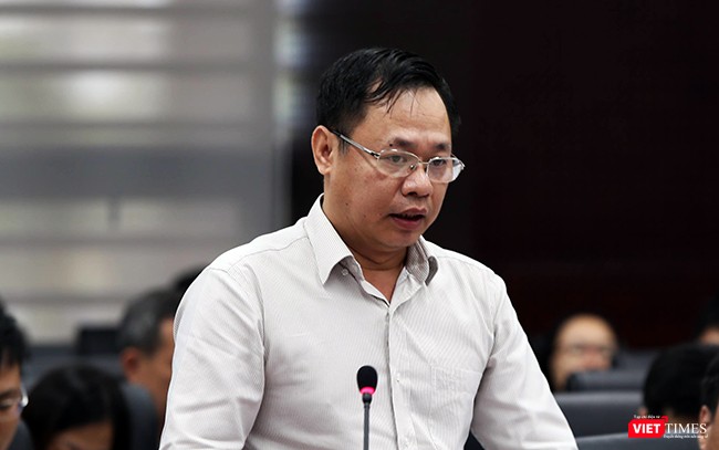 ông Vũ Quang Hùng, Giám đốc Sở Xây dựng TP Đà Nẵng trả lời câu hỏi liên quan đến sai phạm của Tổ hợp khách sạn Mường Thanh và căn hộ cao cấp Sơn Trà