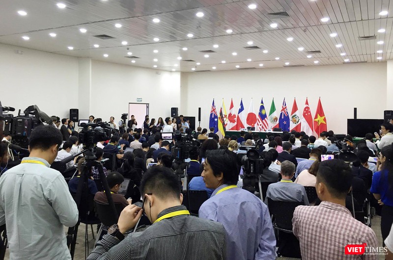 Quang cảnh họp báo