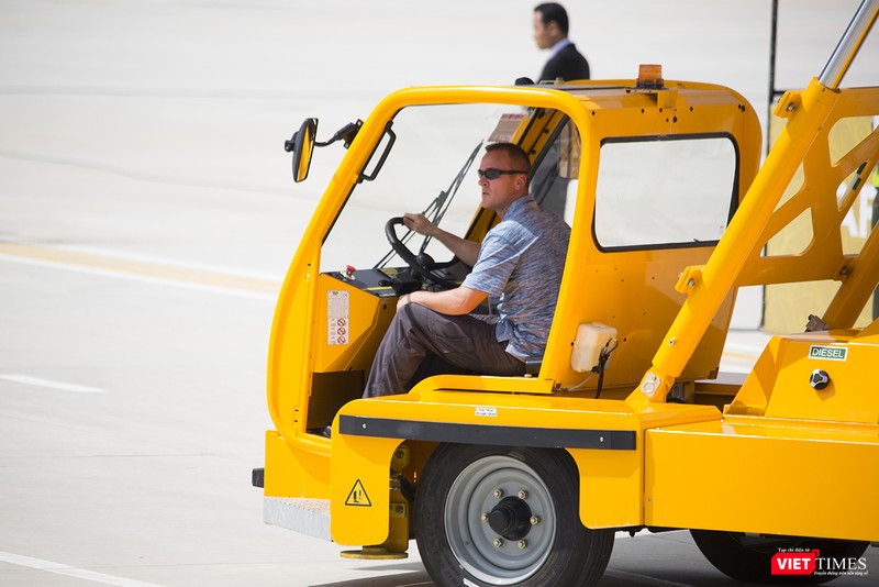 Chuyên cơ Tổng thống Mỹ hạ cánh xuống Đà Nẵng có gì khác biệt? ảnh 15