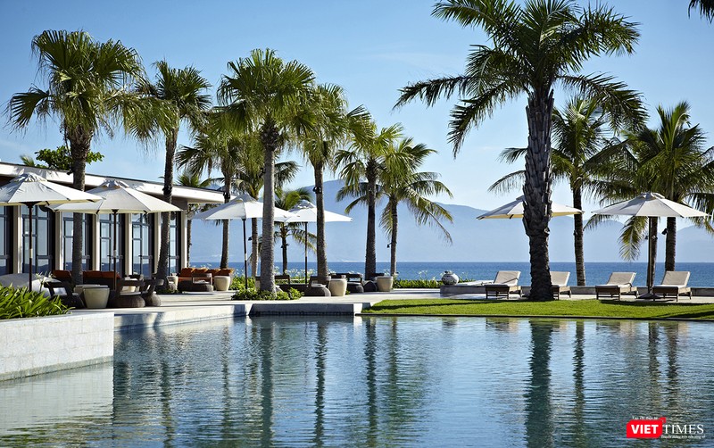 Nơi đây còn sở hữu các hồ bơi độc đáo