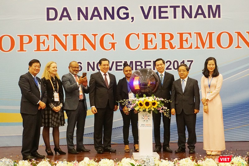 Chủ tịch UBND TP Đà Nẵng Huỳnh Đức Thơ tại Diễn đàn tiếng nói thanh niên APEC