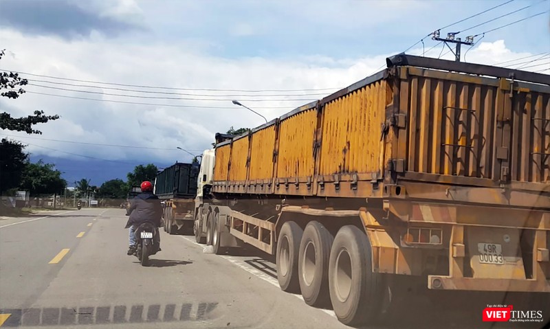 Cận cảnh những “siêu xe Bô xít” đang băm nát QL 27B  ảnh 3 Cận cảnh những “siêu xe Bô xít” đang băm nát QL 27B  ảnh 3