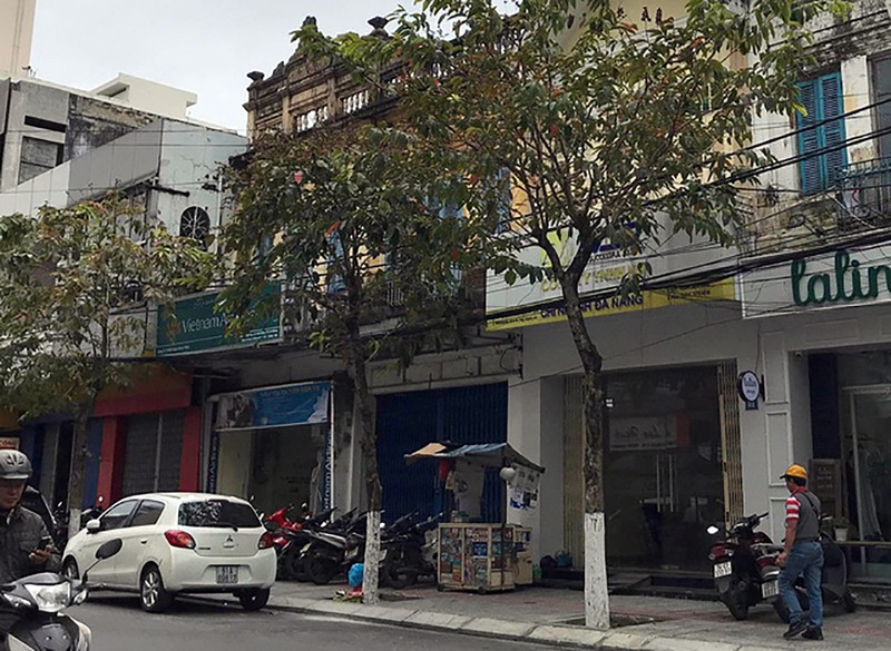 Đà Nẵng thông tin việc cựu thư ký của ông Xuân Anh ở nhà của “Vũ nhôm” ảnh 1 Ngôi nhà số 51 Nguyễn Thái Học (màu vàng) của ông Phan Văn Anh Vũ từng được gia đình ông Hồ Ánh ở và sinh hoạt