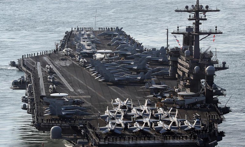 Tàu sân bay Hải quân Mỹ-USS Carl Vinson (CVN-70). ảnh US.Navy