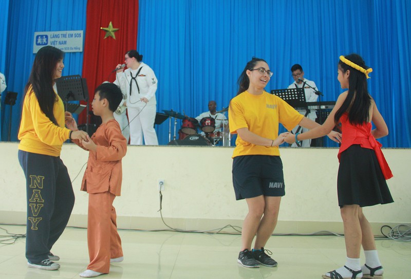 Toàn cảnh chuyến thăm lịch sử của đội tàu sân bay USS Carl Vinson ở Đà Nẵng ảnh 32