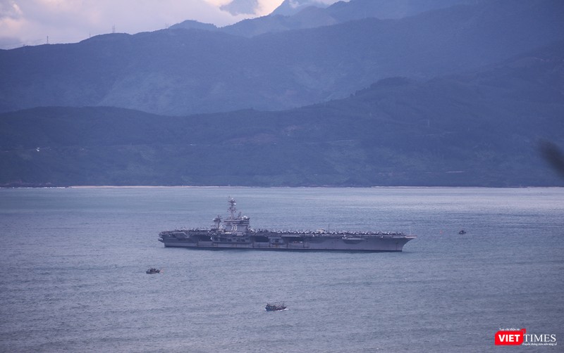 Toàn cảnh chuyến thăm lịch sử của đội tàu sân bay USS Carl Vinson ở Đà Nẵng ảnh 1 chiều ngày 9/3, đội tàu sân bay Hải quân Mỹ-USS Carl Vinson (CVN-70) đã rời Đà Nẵng