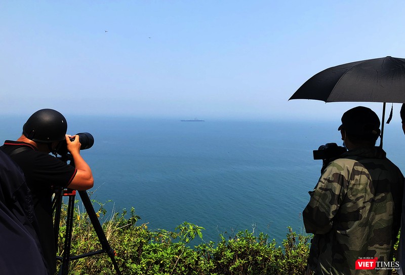 Toàn cảnh chuyến thăm lịch sử của đội tàu sân bay USS Carl Vinson ở Đà Nẵng ảnh 3 Toàn cảnh chuyến thăm lịch sử của đội tàu sân bay USS Carl Vinson ở Đà Nẵng ảnh 3