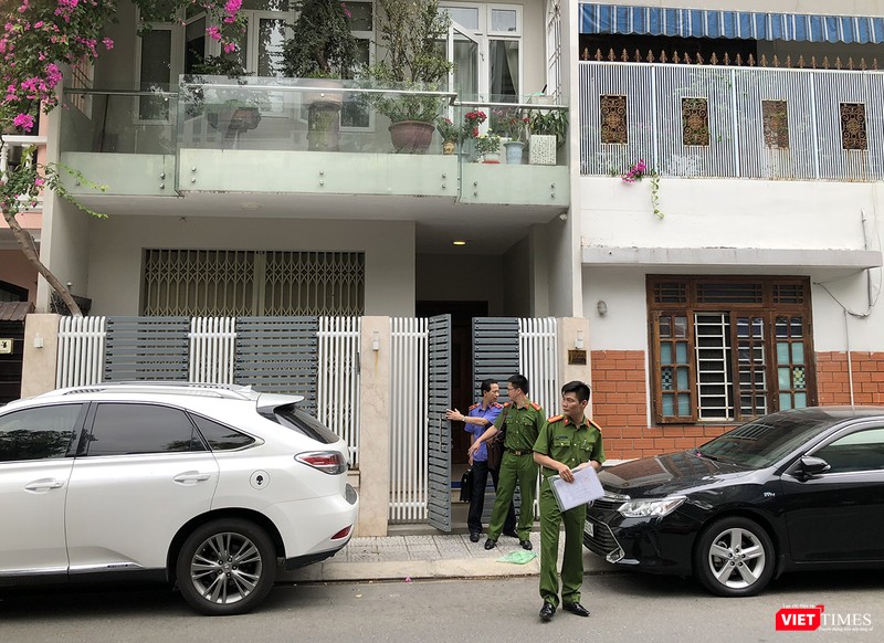 Cơ quan CSĐT, Bộ Công an (C44) khám nhà ông Văn Hữu Chiến, nguyên Chủ tịch UBND TP Đà Nẵng