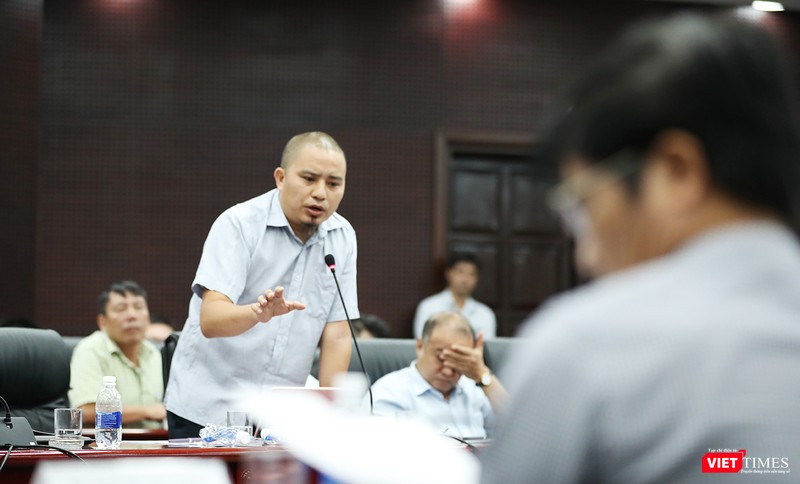 Ông Nguyễn Văn Hùng, Hội lữ hành TP Đà Nẵng cho rằng, mặc dù Đà Nẵng đón khách nhiều, nhưng đang đối mặt với tình trạng thất thu thuế do không kiểm soát chặt tour "0 đồng" Ông Nguyễn Văn Hùng, Hội lữ hành TP Đà Nẵng cho rằng, mặc dù Đà Nẵng đón khách nhiều, nhưng đang đối mặt với tình trạng thất thu thuế do không kiểm soát chặt tour "0 đồng"