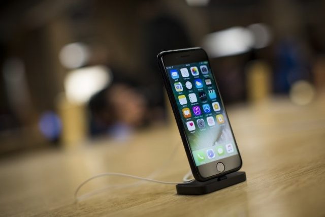 iPhone 7/7 Plus xách tay đang có mức giá rất hợp lý