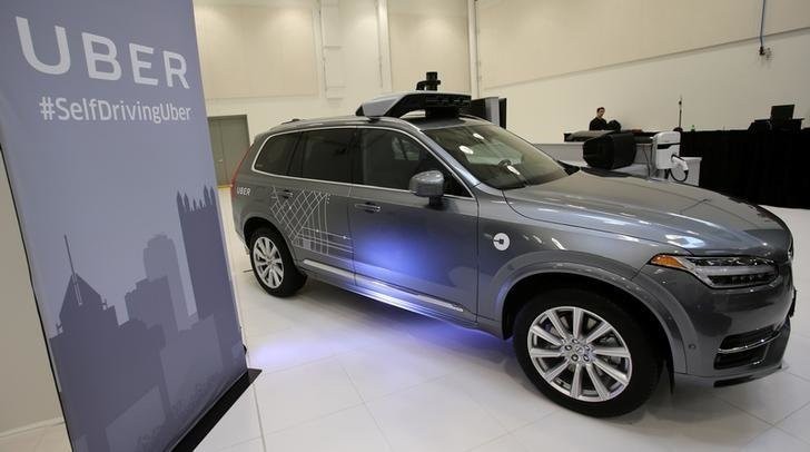 Chiếc xe tự hành Volvo XC90 của hãng Uber - Ảnh: Reuters