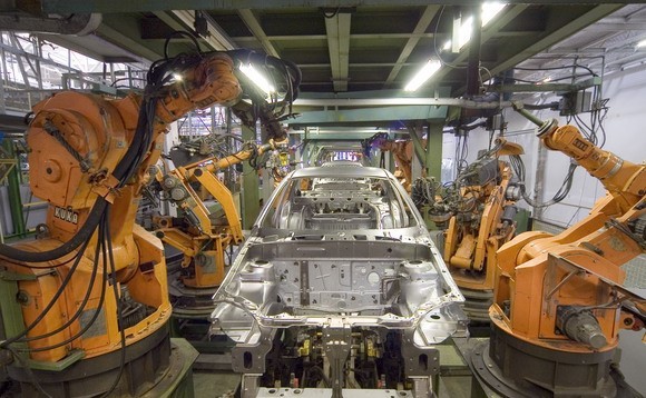 Dây chuyền lắp ráp tự động trong nhà máy Volkswagen. Ảnh:The Inquirer. Dây chuyền lắp ráp tự động trong nhà máy Volkswagen. Ảnh:The Inquirer.