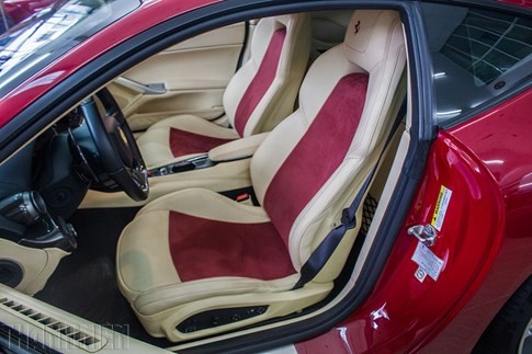 'Hàng độc’ F12 Berlinetta bản độ Dubai duy nhất tại Việt Nam ảnh 13 'Hàng độc’ F12 Berlinetta bản độ Dubai duy nhất tại Việt Nam - ảnh 13