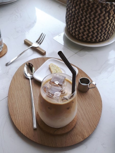 Bí quyết chụp ảnh check-in tại quán cà phê thật ‘chất’ dành cho giới trẻ ảnh 6 Bí quyết chụp ảnh check-in tại quán cà phê thật ‘chất’ dành cho giới trẻ ảnh 6