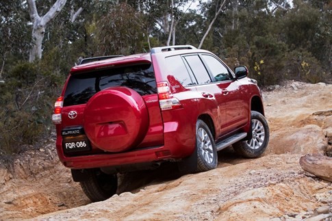 Toyota nâng cấp Land Cruiser Prado cạnh tranh Mitsubishi Pajero ảnh 2 Toyota nâng cấp Land Cruiser Prado cạnh tranh Mitsubishi Pajero ảnh 2