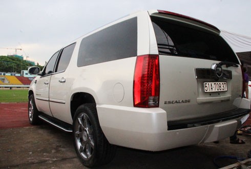 'Khủng long' Cadillac Escalade 2007 giá 1,2 tỷ tại Việt Nam ảnh 2 'Khủng long' Cadillac Escalade 2007 giá 1,2 tỷ tại Việt Nam ảnh 2