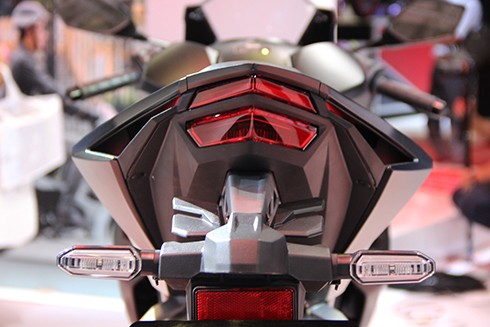 Đèn hậu LED. Đèn hậu LED.