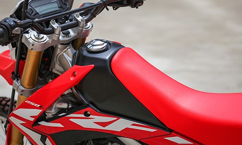 Bình xăng thiết kế lại.