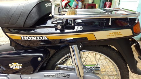 Honda Dream 'lùn' nội địa Nhật hàng hiếm tại Việt Nam ảnh 6 hang-noi-dia-nhat-ban-honda-super-cub-custom-100-4