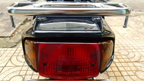 Honda Dream 'lùn' nội địa Nhật hàng hiếm tại Việt Nam ảnh 11 hang-noi-dia-nhat-ban-honda-super-cub-custom-100-9