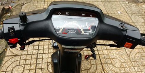 Honda Dream 'lùn' nội địa Nhật hàng hiếm tại Việt Nam ảnh 3 hang-noi-dia-nhat-ban-honda-super-cub-custom-100-1