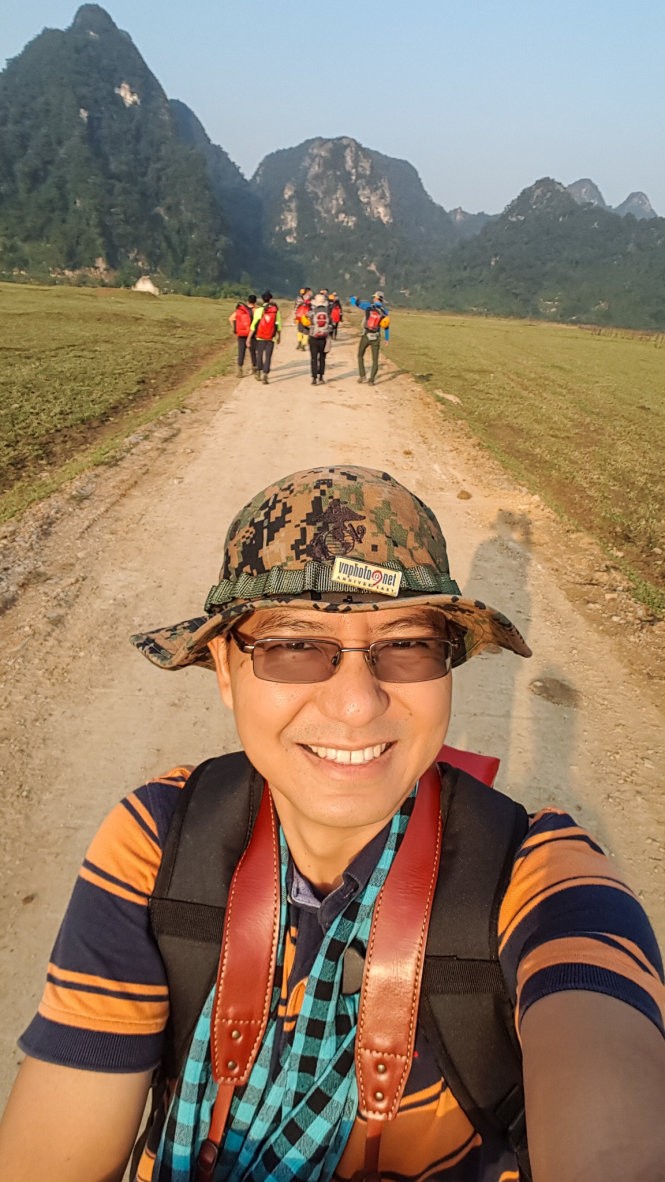 Hãy chú ý dến hậu cảnh khi chụp selfie - Ảnh: Phạm An Dương Hãy chú ý dến hậu cảnh khi chụp selfie - Ảnh: Phạm An Dương