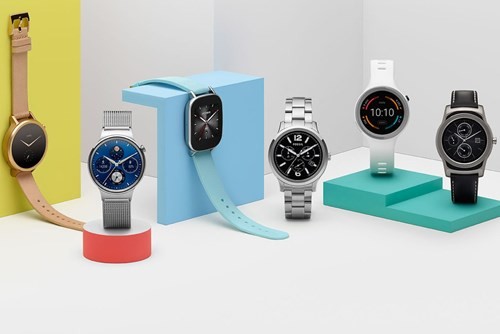 Google đang bí mật phát triển 2 mẫu smartwatch chạy Android Wear mới. Google đang bí mật phát triển 2 mẫu smartwatch chạy Android Wear mới.