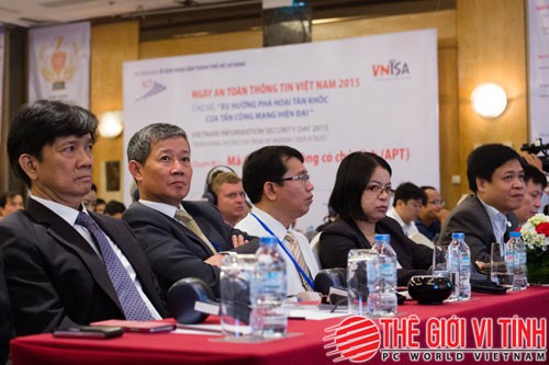 Lãnh đạo Bộ TTTTvà Sở TTTTTP.HCMtại sự kiện Ngày ATTT 2015. Lãnh đạo Bộ TTTTvà Sở TTTTTP.HCMtại sự kiện Ngày ATTT 2015.