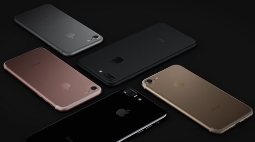 iPhone 7 và iPhone 7 Plus rõ ràng trang bị pin dung lượng cao hơn so với người tiền nhiệm. iPhone 7 và iPhone 7 Plus rõ ràng trang bị pin dung lượng cao hơn so với người tiền nhiệm.