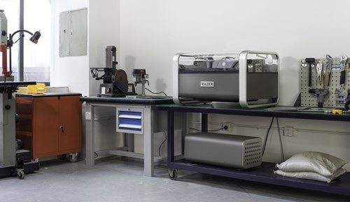 Video: Cắt thép, kính và thịt bò... bằng tia nước ảnh 2