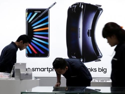 Samsung khốn đốn vì siêu phẩm Galaxy Note 7. Samsung khốn đốn vì siêu phẩm Galaxy Note 7.