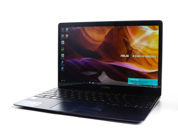 Asus ZenBook 3 được cài sẵn Windows 10 Home.